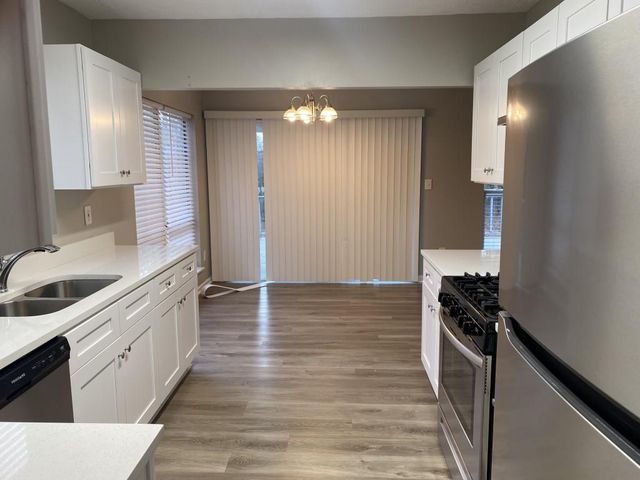 1527 Flat Rock Road, Stockbridge, GA 30281