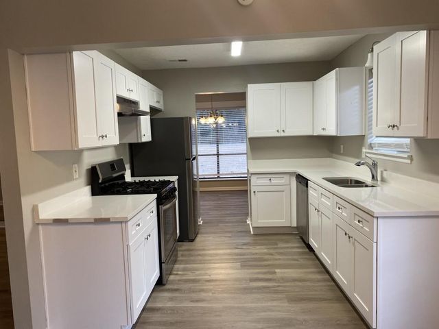 1527 Flat Rock Road, Stockbridge, GA 30281