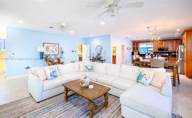 140 Fairwich Ct, Tavernier, FL 33070