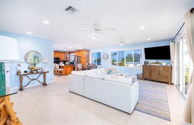 140 Fairwich Ct, Tavernier, FL 33070