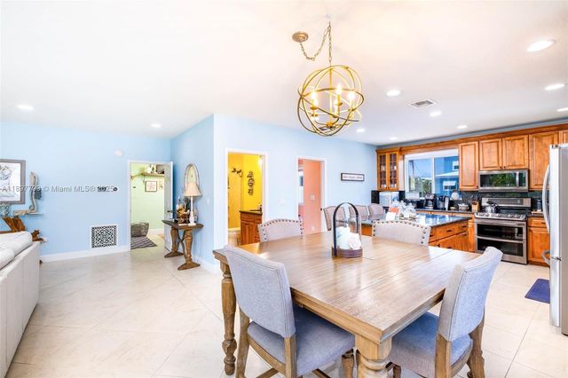 140 Fairwich Ct, Tavernier, FL 33070