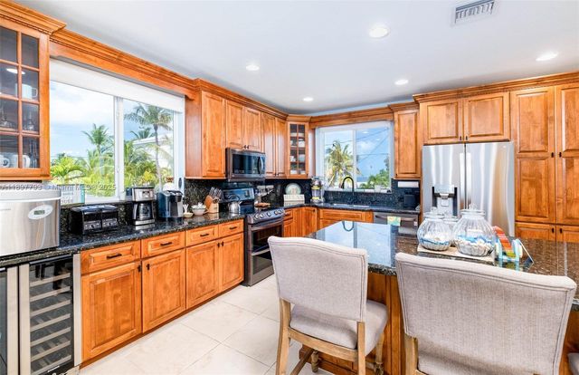 140 Fairwich Ct, Tavernier, FL 33070