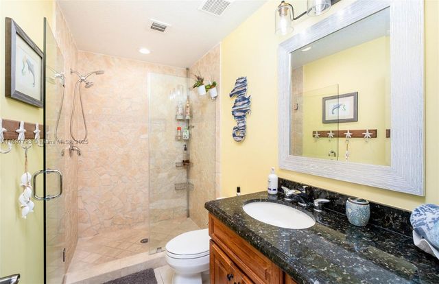 140 Fairwich Ct, Tavernier, FL 33070