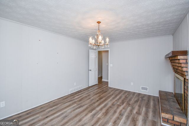 1512 Robinhood Trail, Gainesville, GA 30501