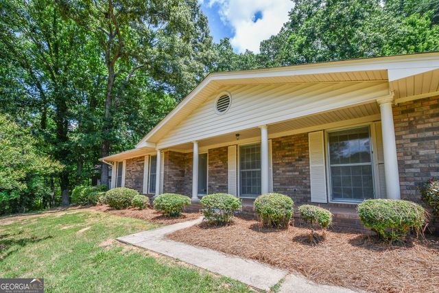 1512 Robinhood Trail, Gainesville, GA 30501