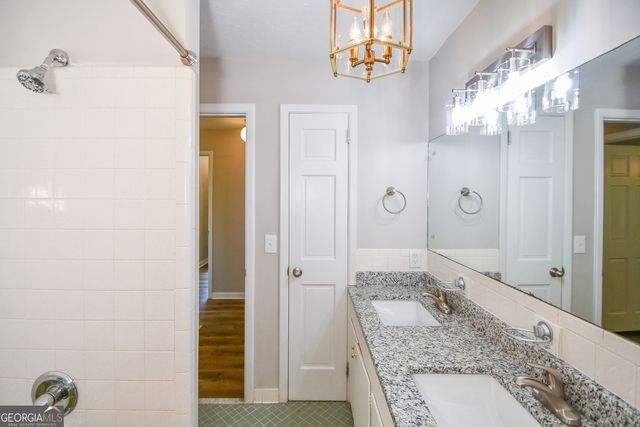 1512 Robinhood Trail, Gainesville, GA 30501