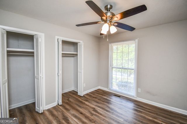 1512 Robinhood Trail, Gainesville, GA 30501