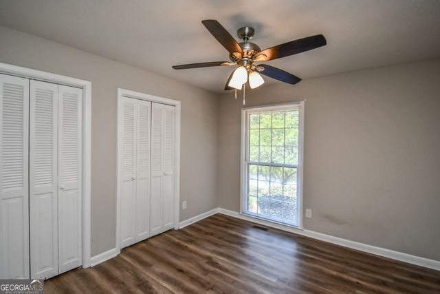 1512 Robinhood Trail, Gainesville, GA 30501