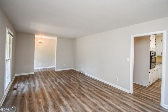 1512 Robinhood Trail, Gainesville, GA 30501