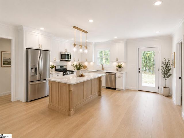 118 Cliffstone Drive, Easley, SC 29640