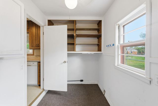 1651 S Windsor, Wichita, KS 67218