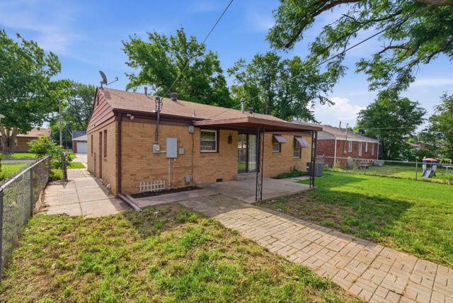 1651 S Windsor, Wichita, KS 67218