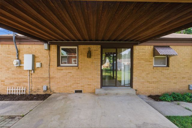 1651 S Windsor, Wichita, KS 67218