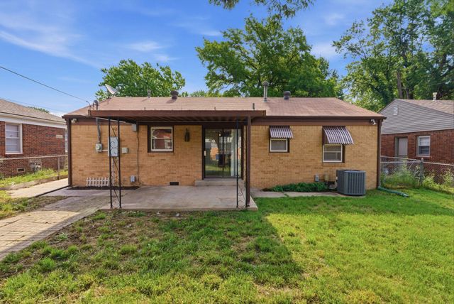 1651 S Windsor, Wichita, KS 67218