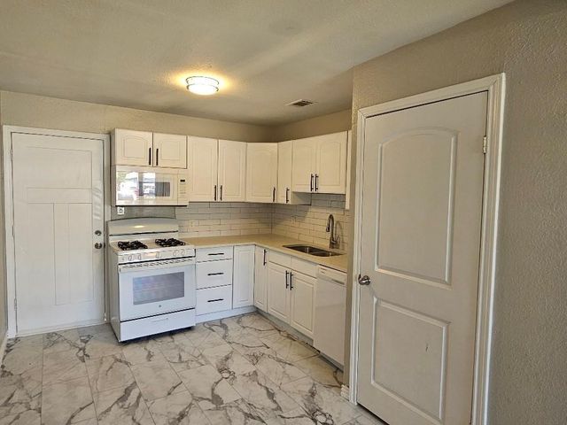 4825 Highway Drive, Fort Worth, TX 76116
