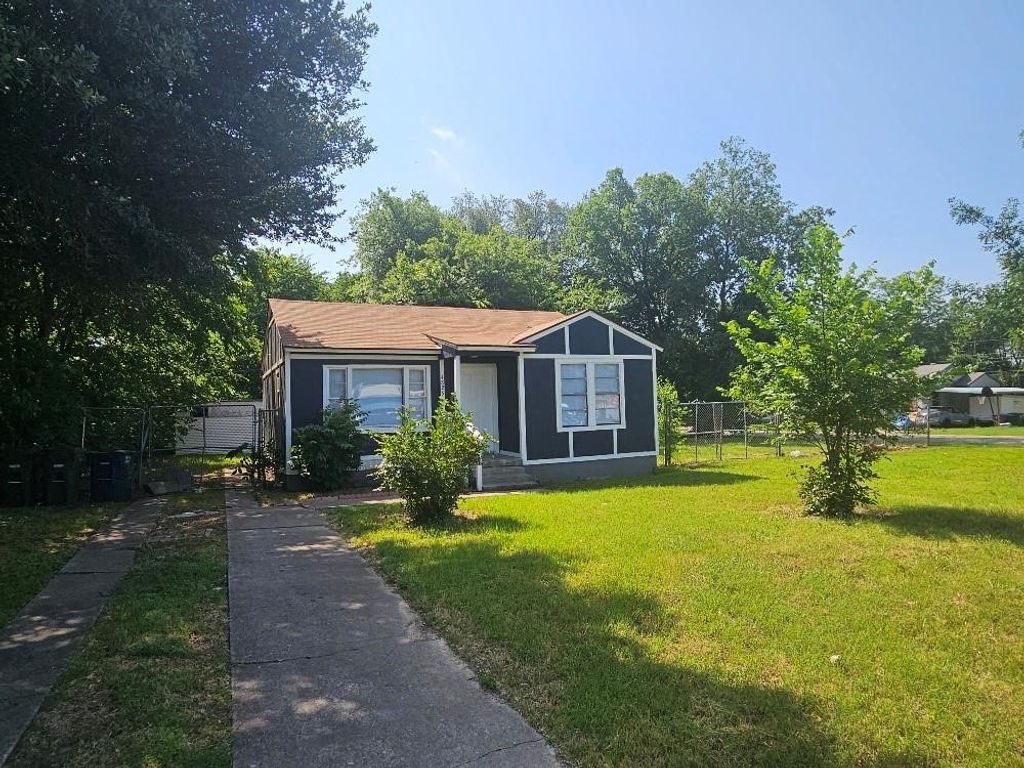 4825 Highway Drive, Fort Worth, TX 76116