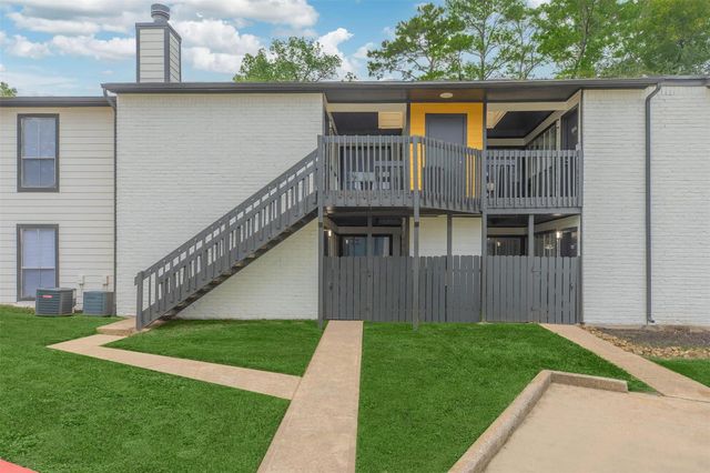 21717 Inverness Forest Boulevard 705, Houston, TX 77073