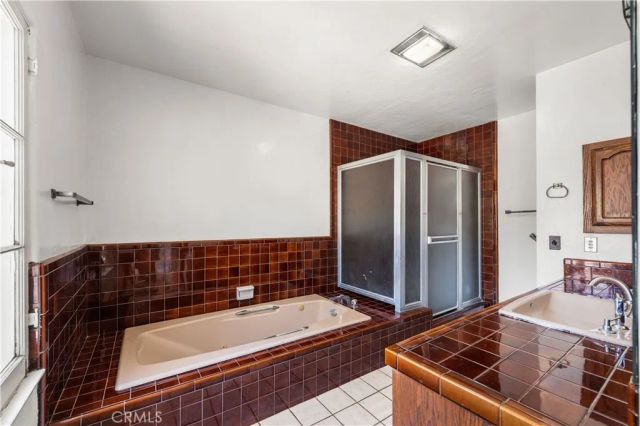 2620 Hollister Terrace, Glendale, CA 91206