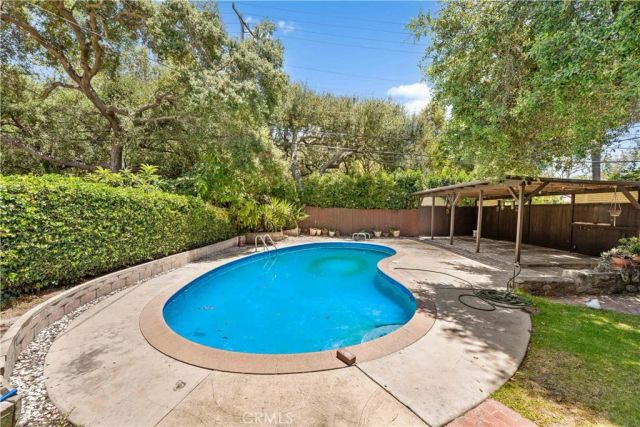 2620 Hollister Terrace, Glendale, CA 91206