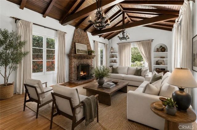 2620 Hollister Terrace, Glendale, CA 91206