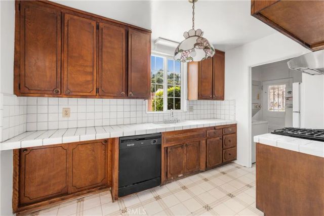 2620 Hollister Terrace, Glendale, CA 91206