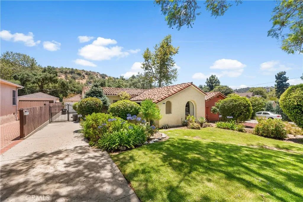 2620 Hollister Terrace, Glendale, CA 91206