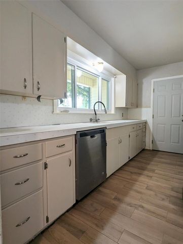2535 Edgewood Street, Liberty, TX 77575