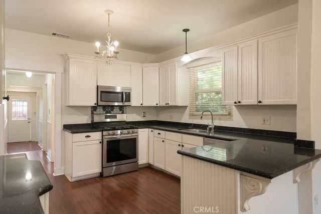 4073 Cedar Street, Riverside, CA 92501