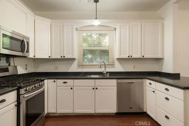 4073 Cedar Street, Riverside, CA 92501