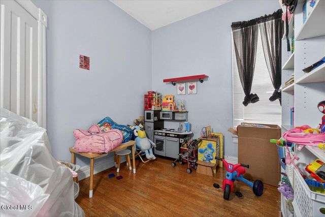 38 Milton Avenue, Amsterdam, NY 12010