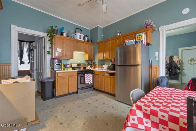 38 Milton Avenue, Amsterdam, NY 12010