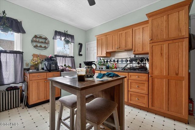 38 Milton Avenue, Amsterdam, NY 12010