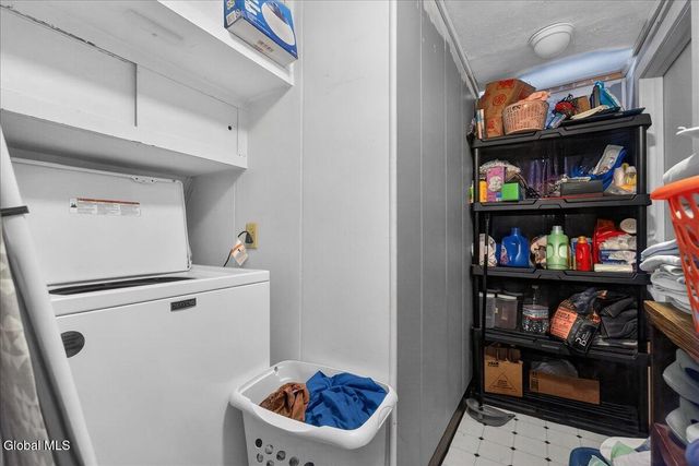 38 Milton Avenue, Amsterdam, NY 12010