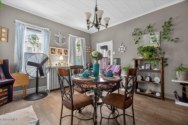 38 Milton Avenue, Amsterdam, NY 12010