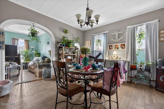 38 Milton Avenue, Amsterdam, NY 12010