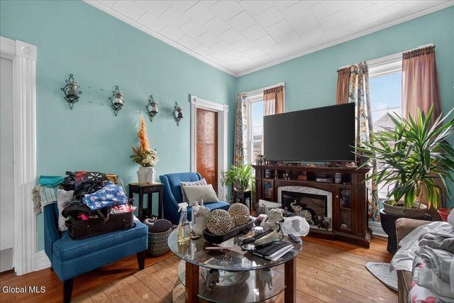 38 Milton Avenue, Amsterdam, NY 12010