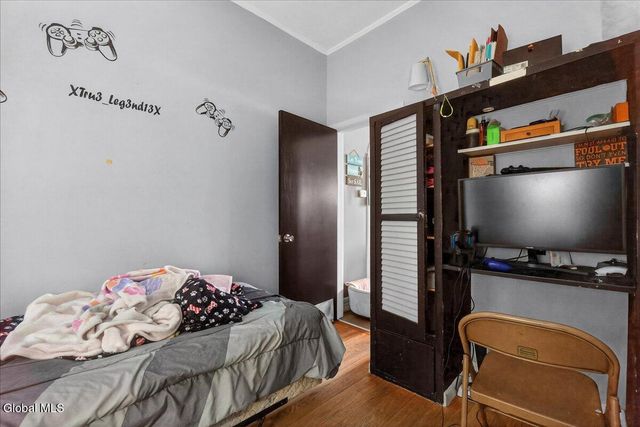 38 Milton Avenue, Amsterdam, NY 12010