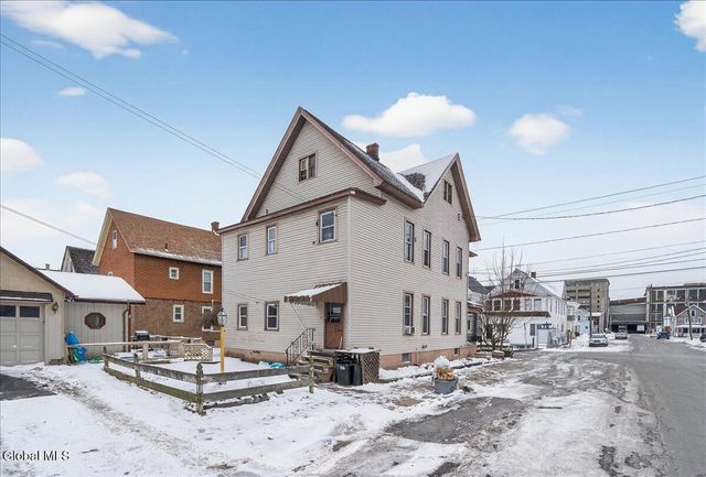 38 Milton Avenue, Amsterdam, NY 12010