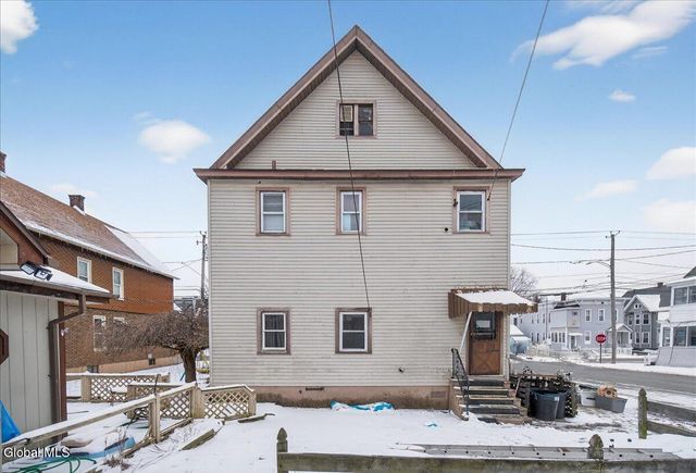 38 Milton Avenue, Amsterdam, NY 12010