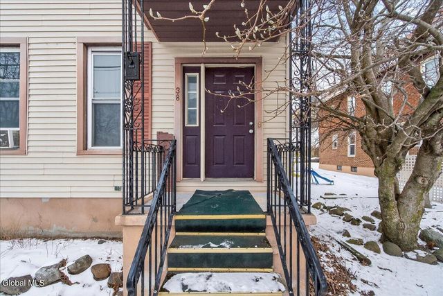 38 Milton Avenue, Amsterdam, NY 12010