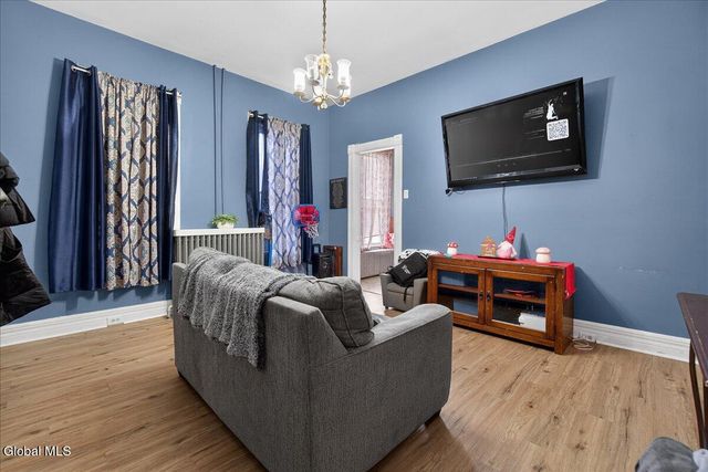 38 Milton Avenue, Amsterdam, NY 12010