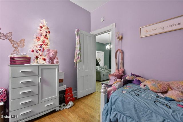 38 Milton Avenue, Amsterdam, NY 12010