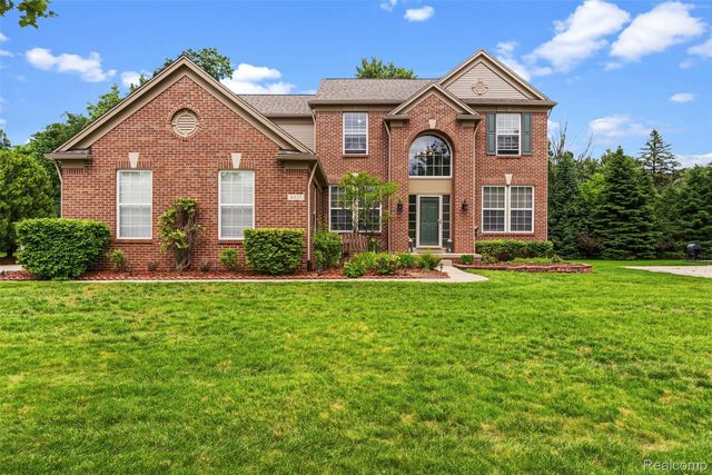 6323 Moonstone Drive, Grand Blanc Charter Township, MI 48439