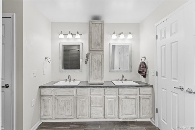 6323 Moonstone Drive, Grand Blanc Charter Township, MI 48439