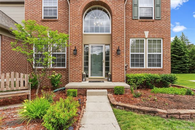 6323 Moonstone Drive, Grand Blanc Charter Township, MI 48439