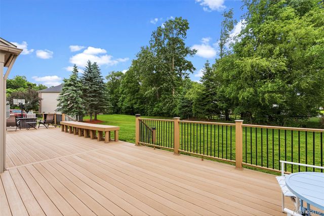 6323 Moonstone Drive, Grand Blanc Charter Township, MI 48439