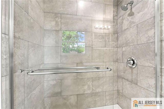 160 Hillside Avenue, Piscataway, NJ 08854