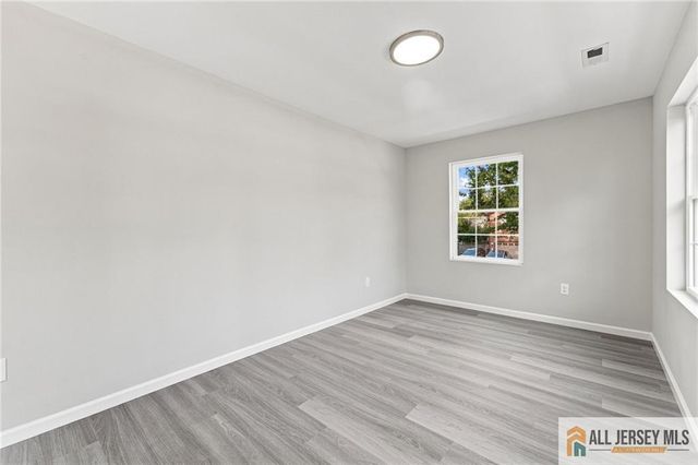 160 Hillside Avenue, Piscataway, NJ 08854