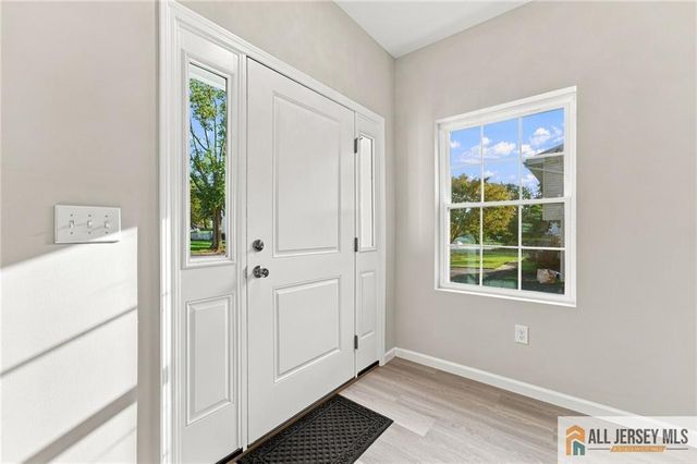 160 Hillside Avenue, Piscataway, NJ 08854