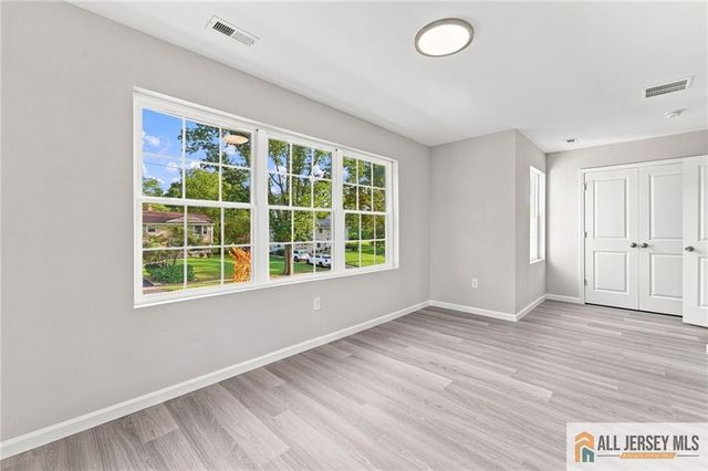 160 Hillside Avenue, Piscataway, NJ 08854